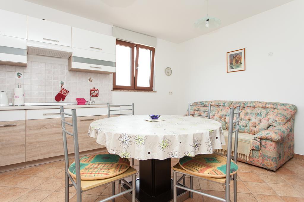 House Soni - 800 M From The Sea Villa Rovinj Bagian luar foto